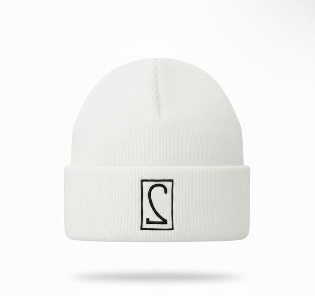 WHITE BEANIE.